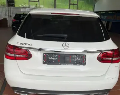 Mercedes-Benz C 300 2020 - 23999 EUR, 59016 km - AUTO.MOTO.pt - 59016km - foto 4 de 13