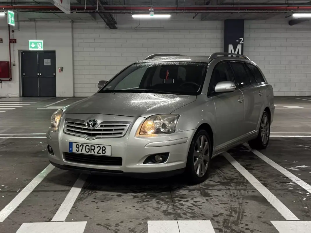 Toyota Avensis 2008 - 6000 EUR, 290100 km - AUTO.MOTO.pt - 290100km - foto 2 de 10