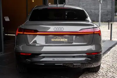 Audi Q8 e-Tron Sportback 2023 - 49900 EUR, 34353 km - AUTO.MOTO.pt - 34353km - foto 10 de 44