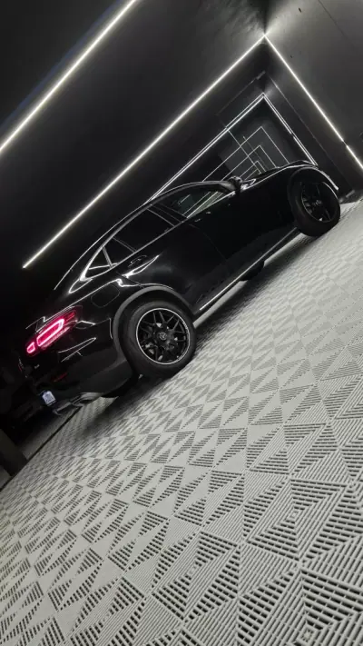 Mercedes-Benz GLC 300 2022 - 48900 EUR, 86000 km - AUTO.MOTO.pt - 86000km - foto 6 de 21
