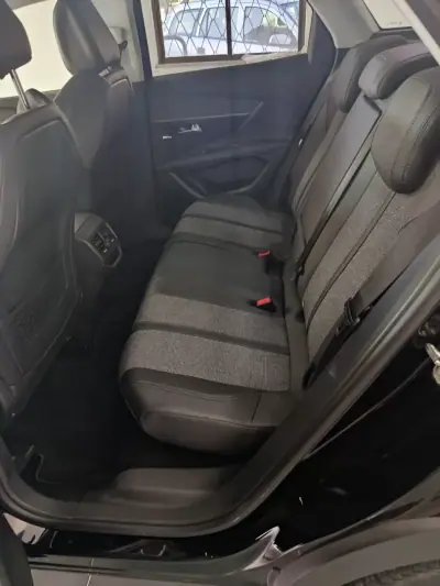 Peugeot 3008 2018 - 20300 EUR, 139000 km - 139000km - foto 24 de 31