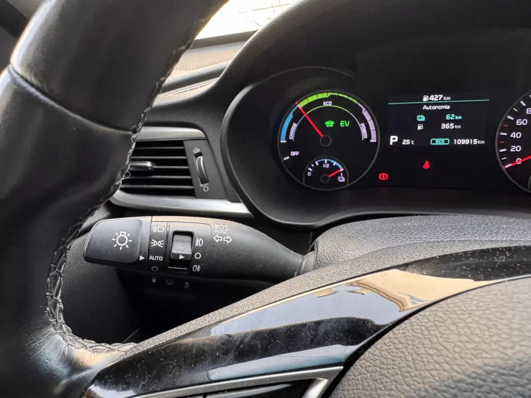 Kia Optima SW 2021 - 19500 EUR, 109915 km - AUTO.MOTO.pt - 109915km - foto 14 de 28