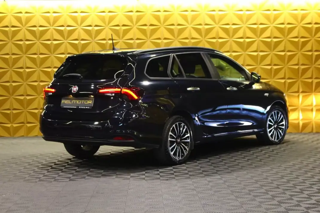 Fiat Tipo Station Wagon 2023 - 16780 EUR, 56000 km - 56000km - foto 17 de 21