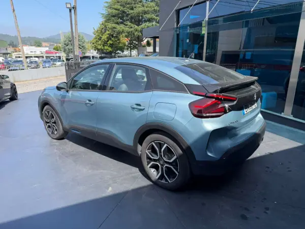 Citroën e-C4 2021 - 15500 EUR, 130000 km - AUTO.MOTO.pt - 130000km - foto 4 de 11