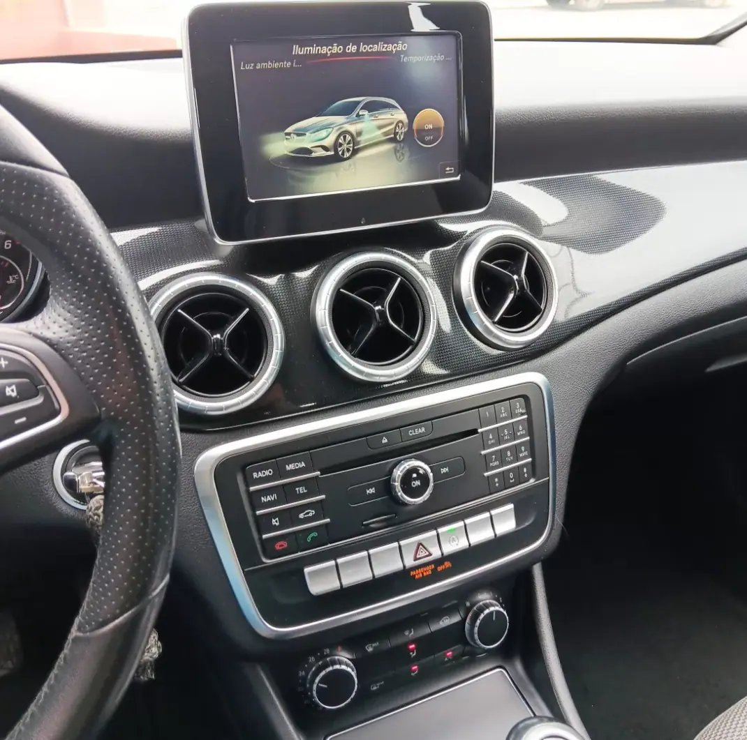Mercedes-Benz CLA 180 2017 - 18500 EUR, 182678 km - AUTO.MOTO.pt - 182678km - foto 16 de 23