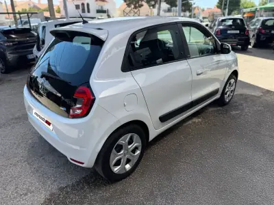 Renault Twingo 2021 - 13900 EUR, 48785 km - AUTO.MOTO.pt - 48785km - foto 21 de 22