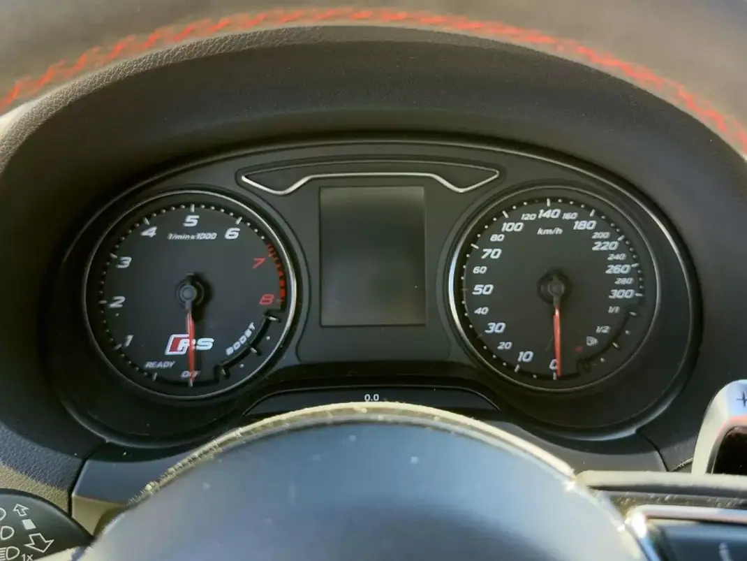Audi RS3 Sportback 2016 - 36900 EUR, 134000 km - 134000km - foto 11 de 27