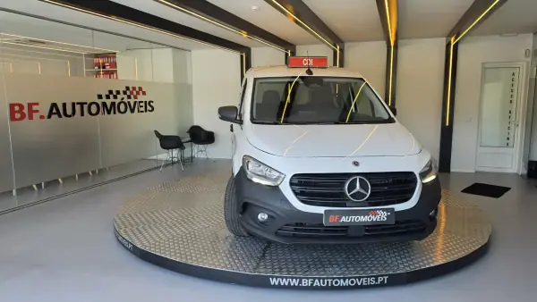 Mercedes-Benz Citan 2025 - 24950 EUR, 10603 km - AUTO.MOTO.pt - 10603km - foto 10 de 50