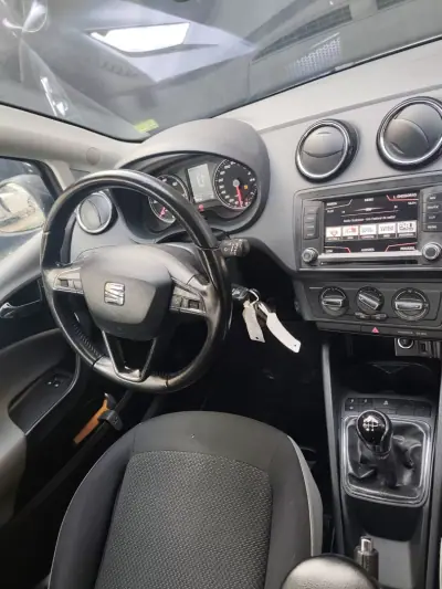 SEAT Ibiza 2017 - 10990 EUR, 156000 km - AUTO.MOTO.pt - 156000km - foto 10 de 11