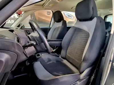 Citroën C4 Grand Picasso 2014 - 8500 EUR, 209000 km - AUTO.MOTO.pt - 209000km - foto 6 de 20