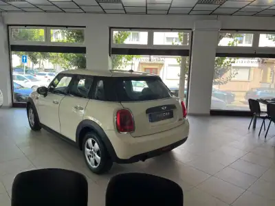 MINI One 2015 - 11750 EUR, 119125 km - AUTO.MOTO.pt - 119125km - foto 3 de 8