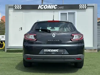Renault Mégane Sport Tourer 2015 - 7990 EUR, 194000 km - AUTO.MOTO.pt - 194000km - foto 4 de 47