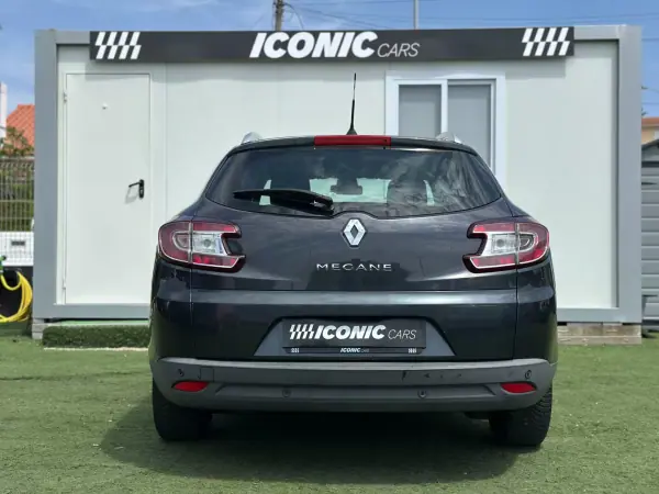 Renault Mégane Sport Tourer 2015 - 7990 EUR, 194000 km - AUTO.MOTO.pt - 194000km - foto 4 de 47