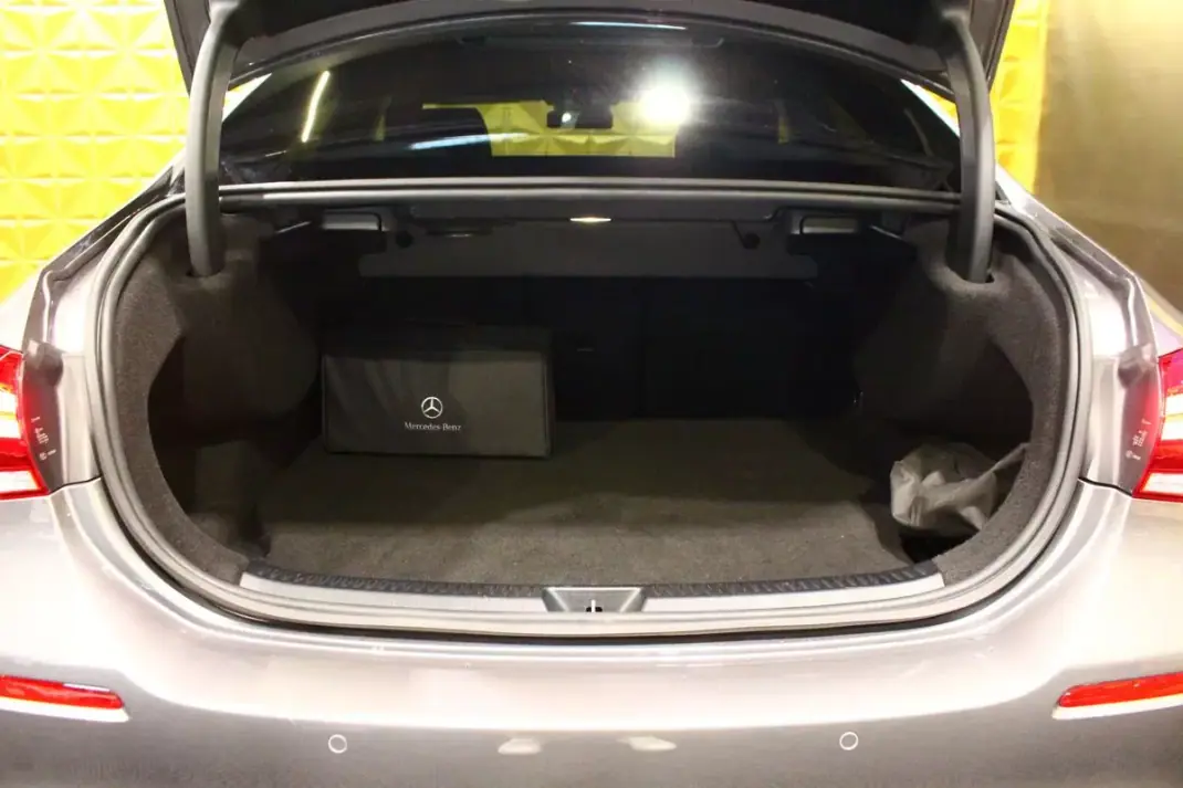 Mercedes-Benz A 250 2020 - 23900 EUR, 140000 km - AUTO.MOTO.pt - 140000km - foto 16 de 35