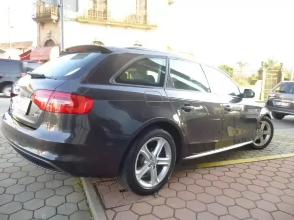 Audi A4 Avant 2015 - 14300 EUR, 199800 km - AUTO.MOTO.pt - 199800km - foto 3 de 14