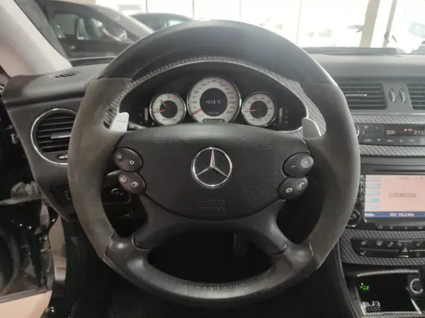 Mercedes-Benz CLS 55 AMG 2005 - 37500 EUR, 135000 km - AUTO.MOTO.pt - 135000km - foto 29 de 42
