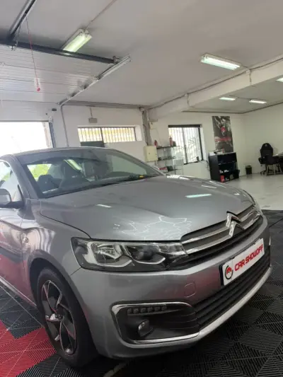 Citroën C-Elysée 2018 - 9900 EUR, 145950 km - AUTO.MOTO.pt - 145950km - foto 3 de 12