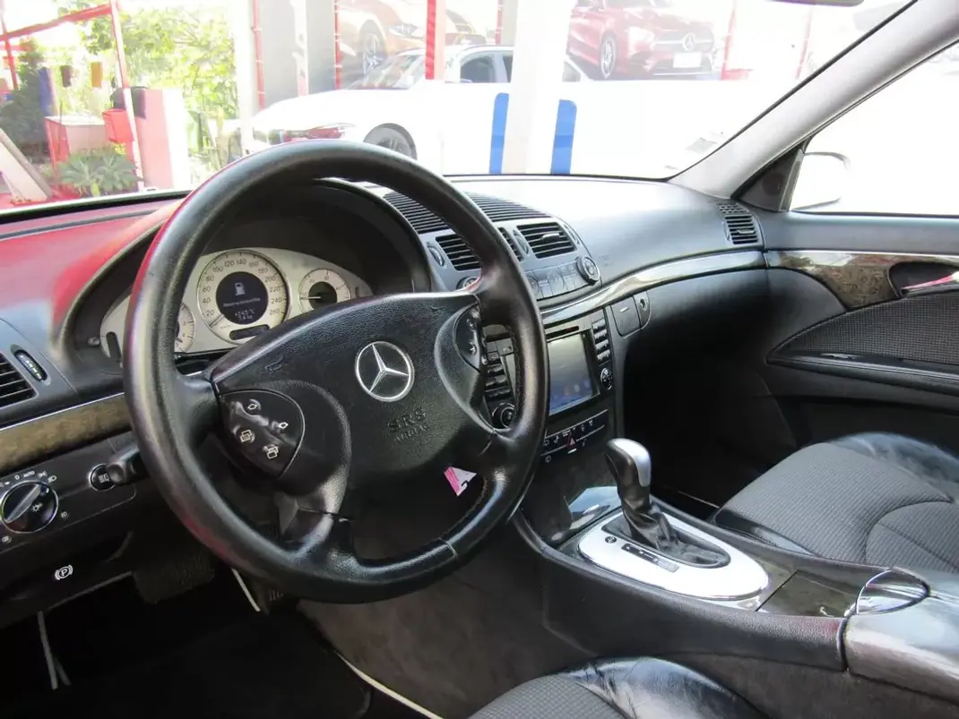 Mercedes-Benz E 270 2003 - 9949 EUR, 259100 km - 259100km - foto 9 de 19