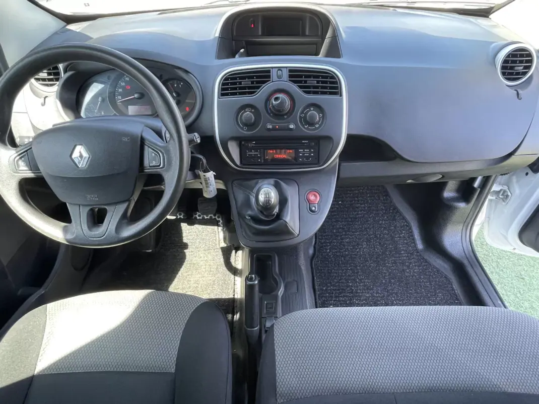 Renault 2021 - 14990 EUR, 90915 km - AUTO.MOTO.pt - 90915km - foto 7 de 17