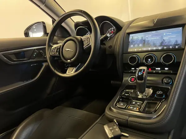 Jaguar F-Type 2019 - 47990 EUR, 45000 km - AUTO.MOTO.pt - 45000km - foto 16 de 47