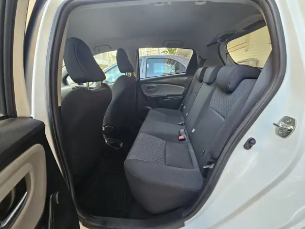 Toyota Yaris 2015 - 9900 EUR, 135279 km - 135279km - foto 8 de 12
