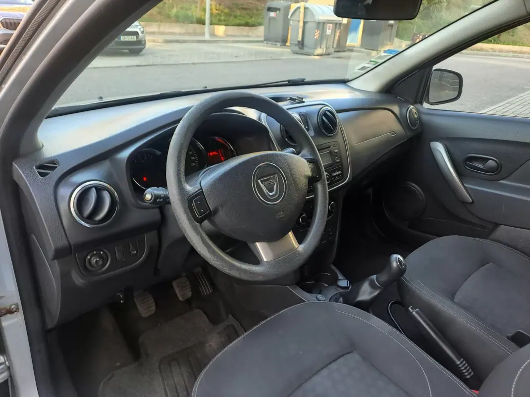 Dacia Logan MCV 2016 - 8500 EUR, 120000 km - AUTO.MOTO.pt - 120000km - foto 11 de 23