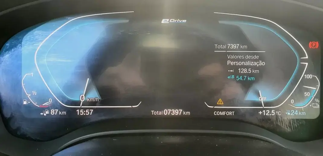 BMW 530e 2019 - 31990 EUR, 7558 km - AUTO.MOTO.pt - 7558km - foto 27 de 27