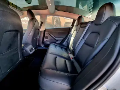 Tesla Model 3 2023 - 29250 EUR, 48000 km - AUTO.MOTO.pt - 48000km - foto 9 de 15