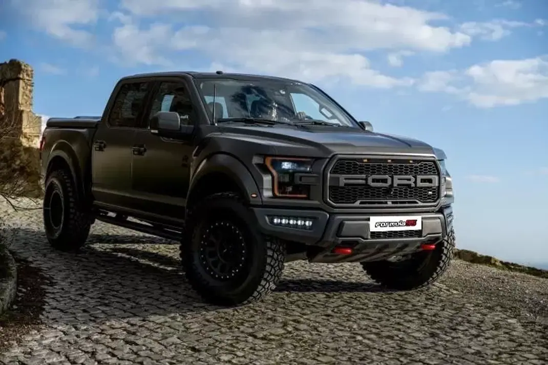 Ford F-150 2017 - 79800 EUR, 121888 km - AUTO.MOTO.pt - 121888km - foto 1 de 23