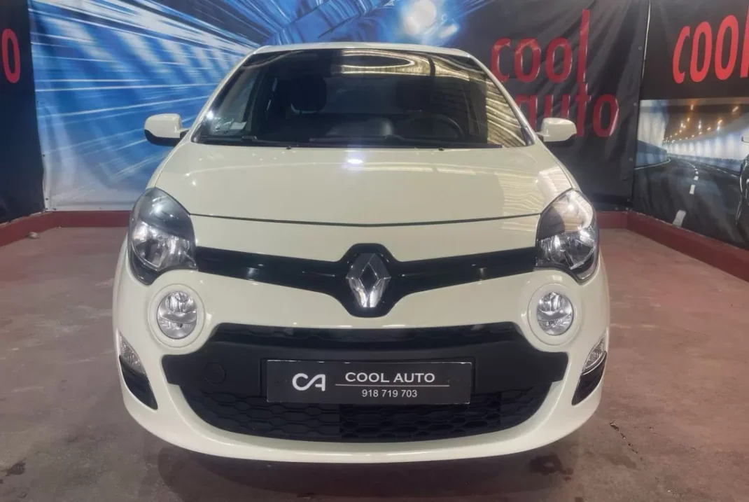 Renault Twingo 2012 - 6499 EUR, 72000 km - AUTO.MOTO.pt - 72000km - foto 2 de 26