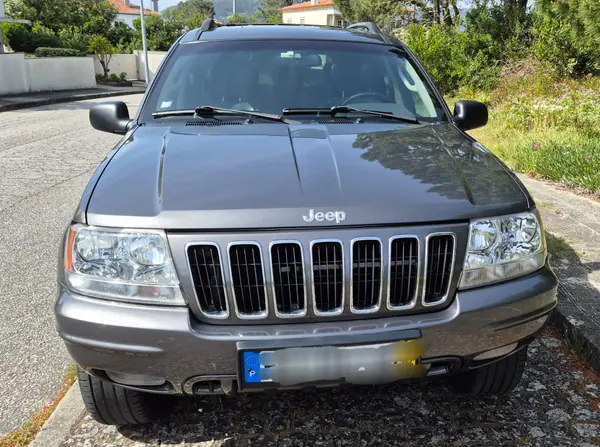 Jeep Grand Cherokee 2003 - 15900 EUR, 170000 km - AUTO.MOTO.pt - 170000km - foto 2 de 9