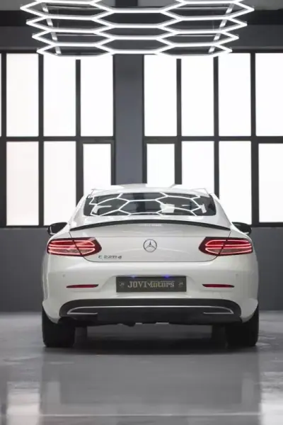 Mercedes-Benz C 220 2017 - 26850 EUR, 184333 km - AUTO.MOTO.pt - 184333km - foto 15 de 17