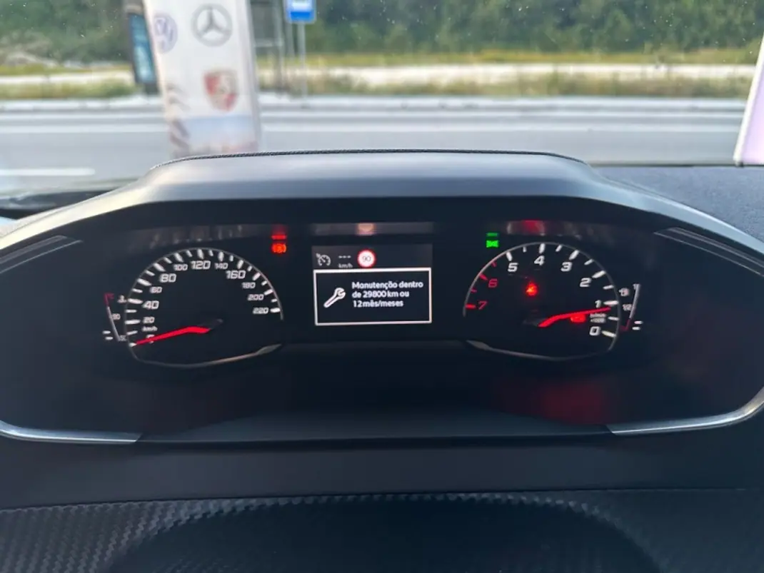 Peugeot 2008 2021 - 16500 EUR, 158900 km - AUTO.MOTO.pt - 158900km - foto 38 de 52