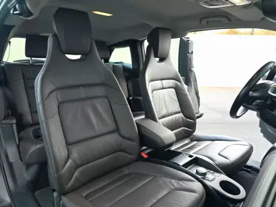 BMW i3 2019 - 12500 EUR, 216000 km - AUTO.MOTO.pt - 216000km - foto 7 de 35