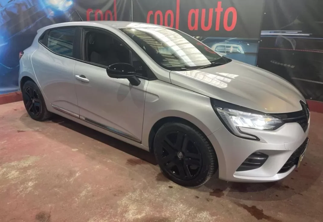 Renault Clio 2019 - 14480 EUR, 30000 km - AUTO.MOTO.pt - 30000km - foto 9 de 50