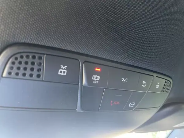 Mercedes-Benz CLE 200 2019 - 45500 EUR, 62253 km - AUTO.MOTO.pt - 62253km - foto 19 de 25