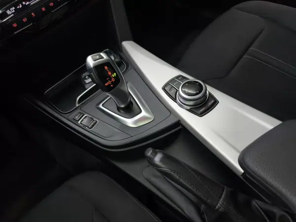 BMW 418 Gran Coupé 2018 - 17950 EUR, 194114 km - AUTO.MOTO.pt - 194114km - foto 38 de 46