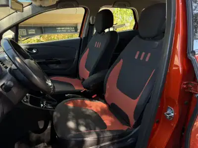 Renault Captur 2016 - 11900 EUR, 102000 km - AUTO.MOTO.pt - 102000km - foto 26 de 50