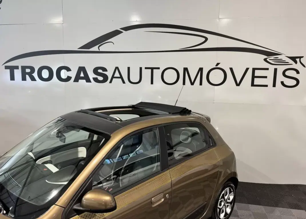 Renault Twingo 2015 - 7900 EUR, 124650 km - 124650km - foto 12 de 42