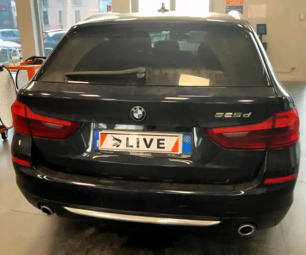 BMW 525 2018 - 29999 EUR, 130000 km - AUTO.MOTO.pt - 130000km - foto 5 de 5