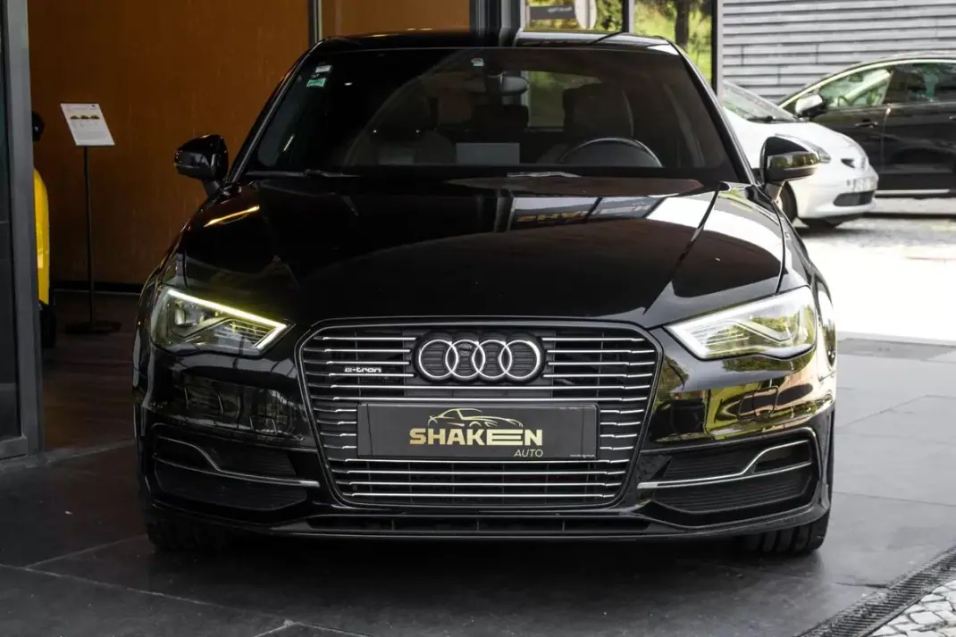 Audi A3 Sportback 2015 - 13490 EUR, 252393 km - AUTO.MOTO.pt - 252393km - foto 7 de 34