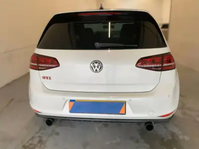 Volkswagen Golf 2013 - 18995 EUR, 182400 km - AUTO.MOTO.pt - 182400km - foto 7 de 14