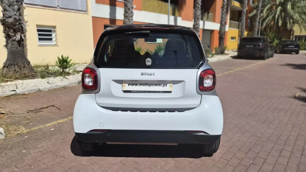 Smart ForTwo 2015 - 11480 EUR, 54000 km - 54000km - foto 8 de 16