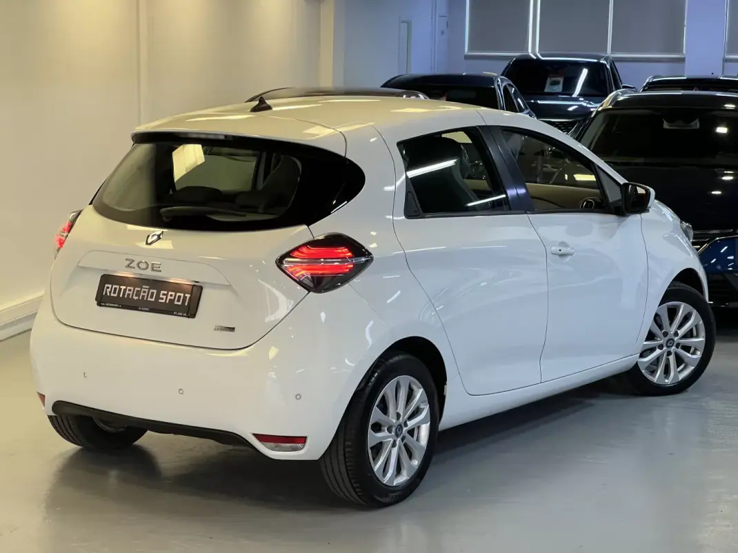 Renault Zoe 2020 - 15990 EUR, 67000 km - 67000km - foto 12 de 32
