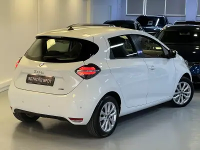 Renault Zoe 2020 - 15990 EUR, 67000 km - 67000km - foto 12 de 32