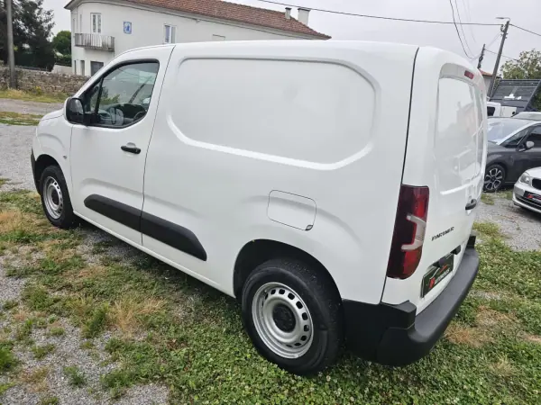 Peugeot Partner 3 lugares Longa 2021 - 10999 EUR, 140000 km - AUTO.MOTO.pt - 140000km - foto 5 de 14