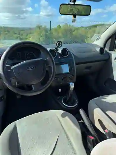 Ford Fiesta 2003 - 2490 EUR, 181000 km - foto 5 de 5
