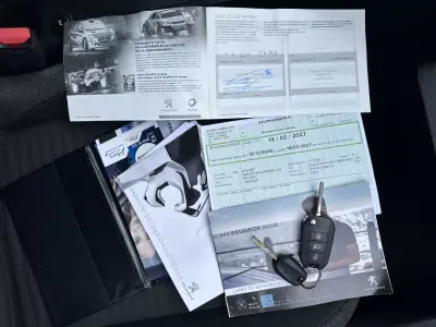 Peugeot 2008 2021 - 14900 EUR, 159000 km - AUTO.MOTO.pt - 159000km - foto 30 de 31