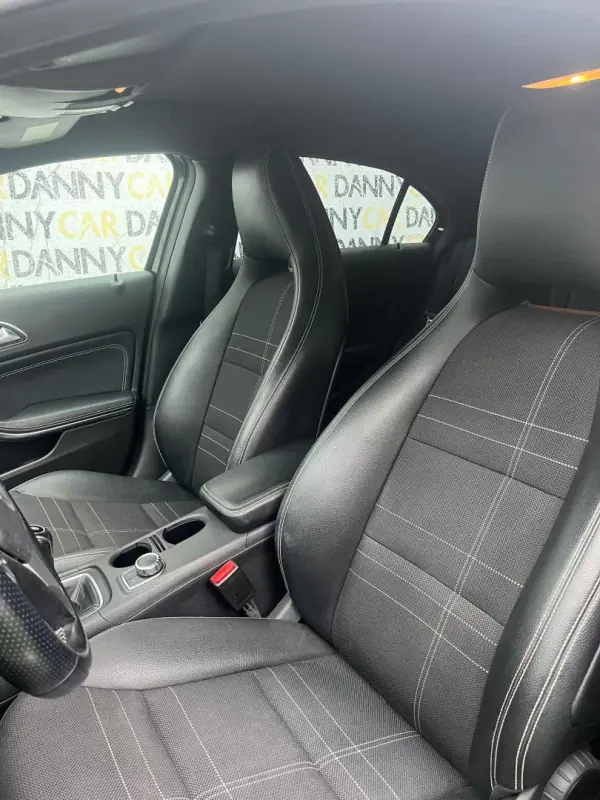 Mercedes-Benz 180 2014 - 13990 EUR, 178000 km - AUTO.MOTO.pt - 178000km - foto 8 de 11