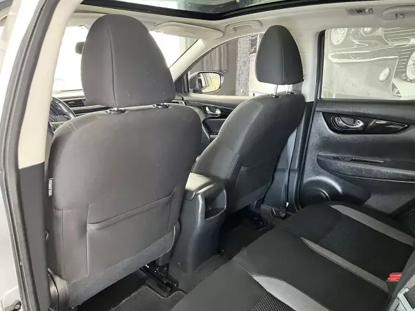Nissan Qashqai 2019 - 18900 EUR, 106352 km - AUTO.MOTO.pt - 106352km - foto 21 de 22
